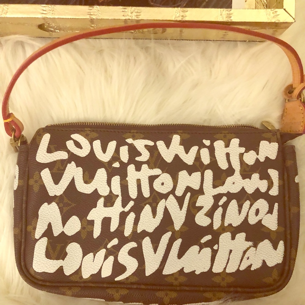 LOUIS VUITTON POCHETTE STEPHEN SPROUSE CLUTCH